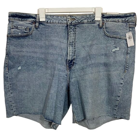 NWT Old Navy Plus Size O.G. Straight Jean Shorts - Picture 1 of 3